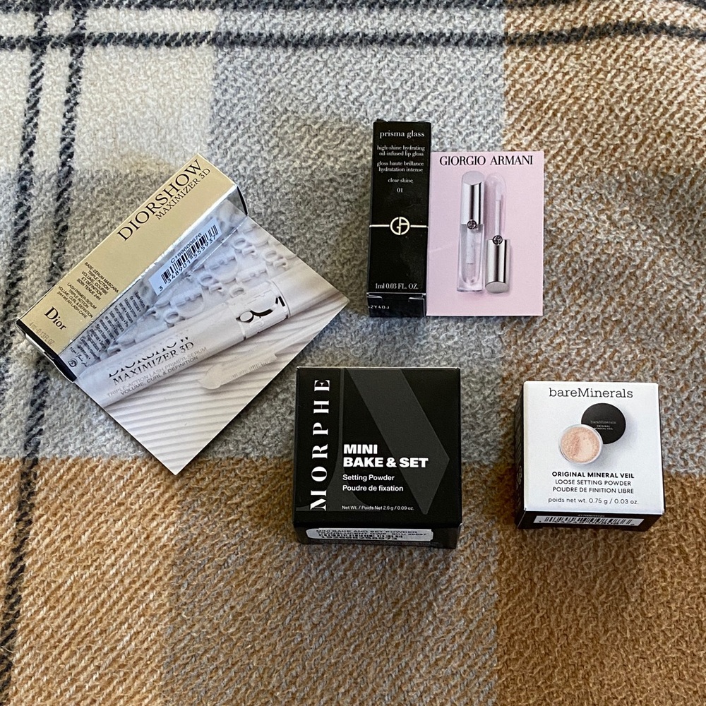Deluxe Make Up Sample Bundle